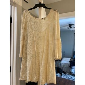 American Eagle lace dress
